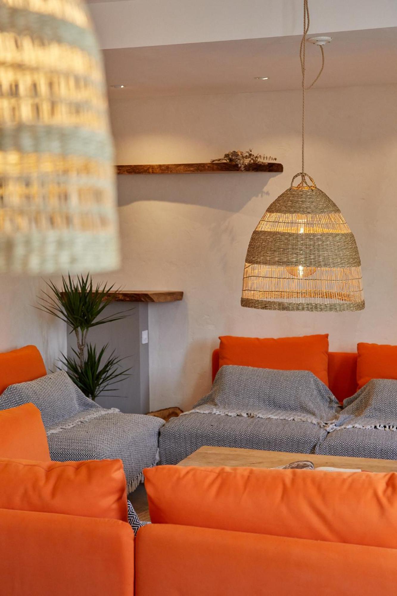 Bed and Breakfast La Breizhidence Комбур Екстер'єр фото